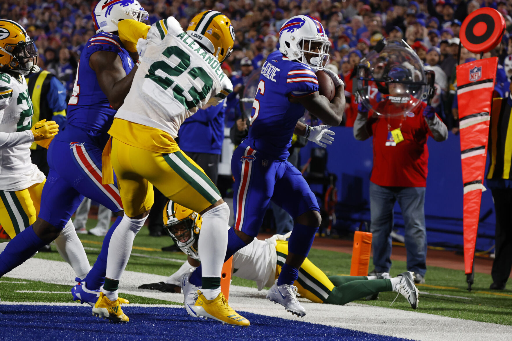 Packers Bills Football